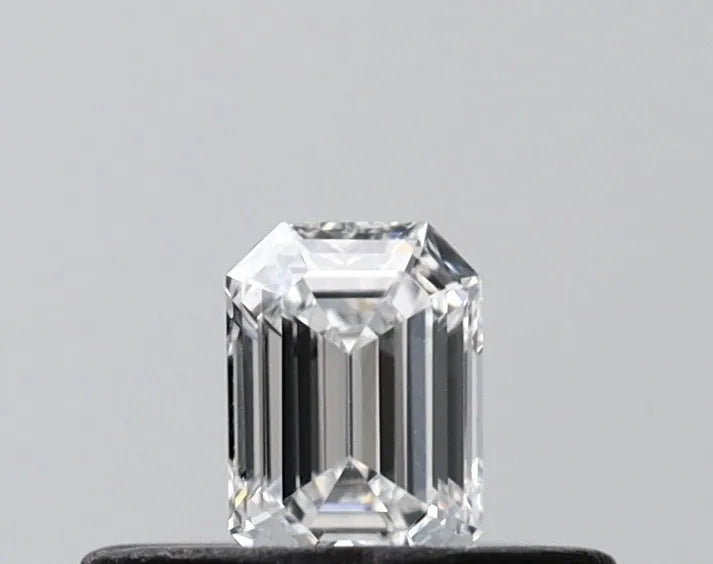 0.21ct Emerald Lab Grown Diamond (Colour D, Clarity VS1, IGI Certified)