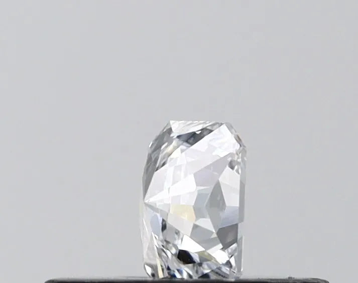 0.21ct Radiant Lab Grown Diamond (Colour D, Clarity VS2, IGI Certified)