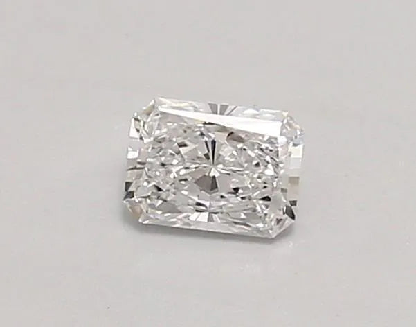 0.37ct Radiant Lab Grown Diamond (Colour D, Clarity VVS1, IGI Certified)