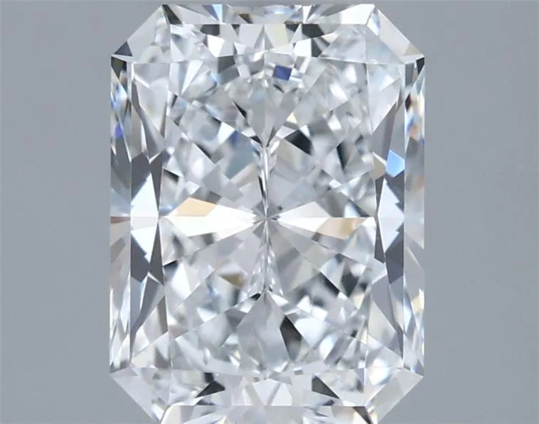 1.87ct Radiant Lab Grown Diamond (Colour E, Clarity VVS1, IGI Certified)