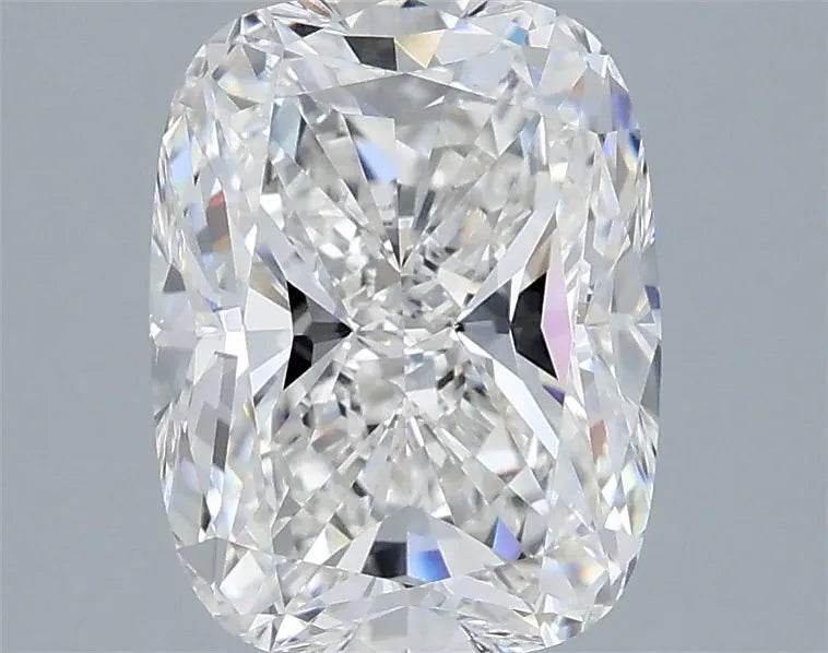 3.01ct Cushion modified Lab Grown Diamond (Colour F, Clarity VVS2, IGI Certified)