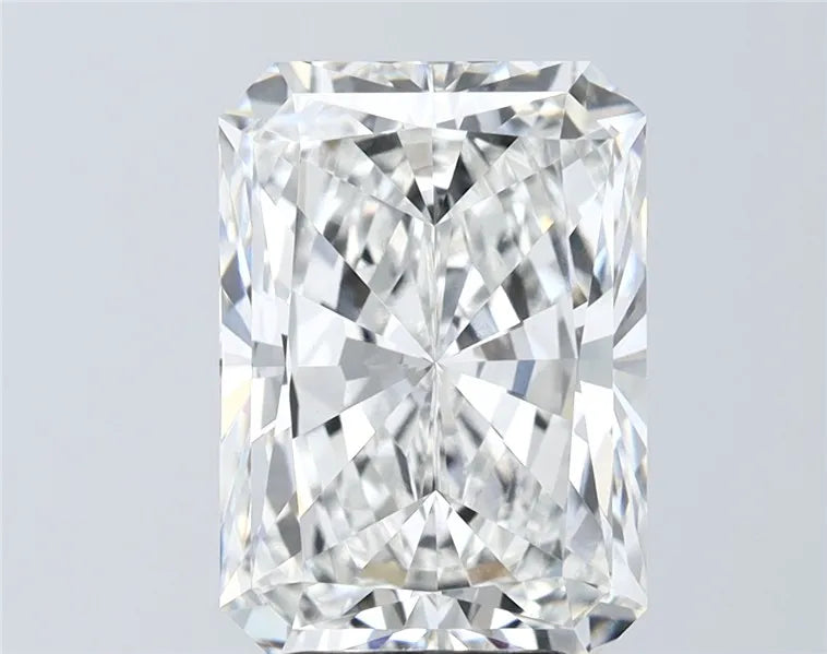 5.02ct Radiant Lab Grown Diamond (Colour F, Clarity VVS2, IGI Certified)