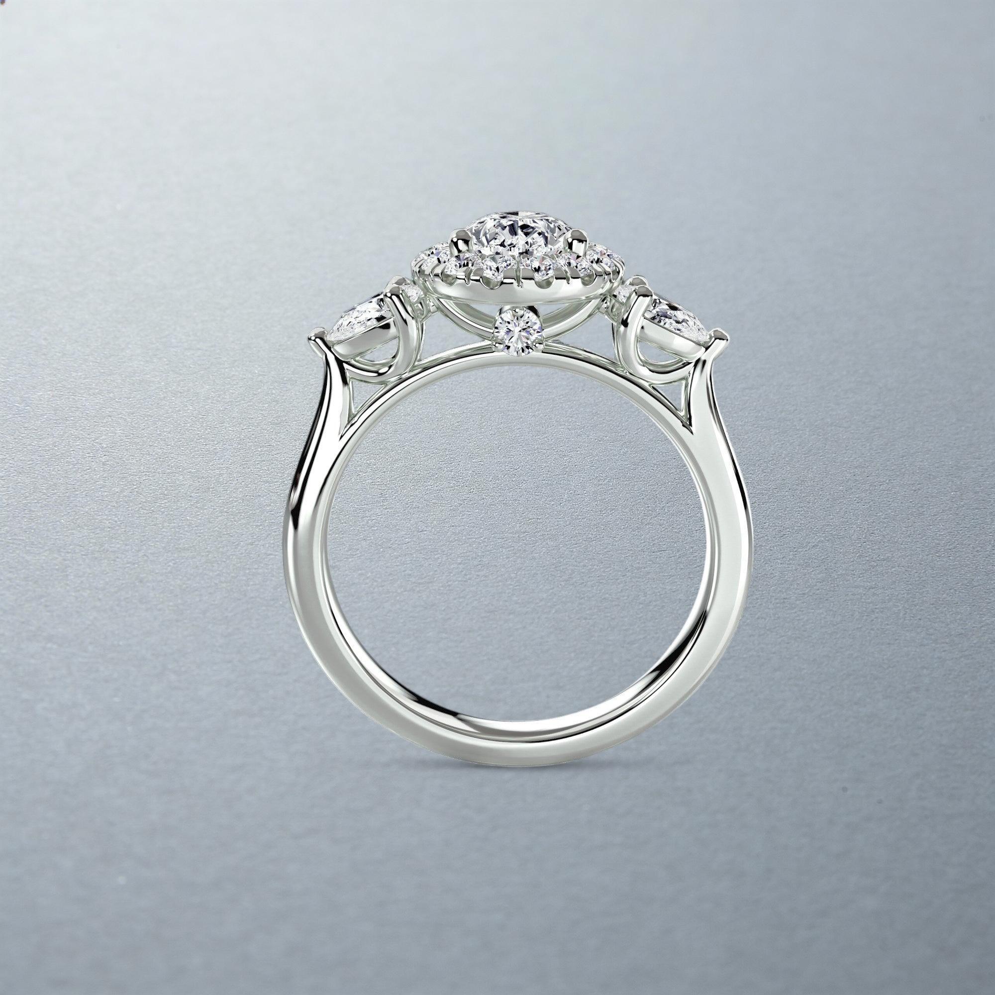 The Märta Halo Ring