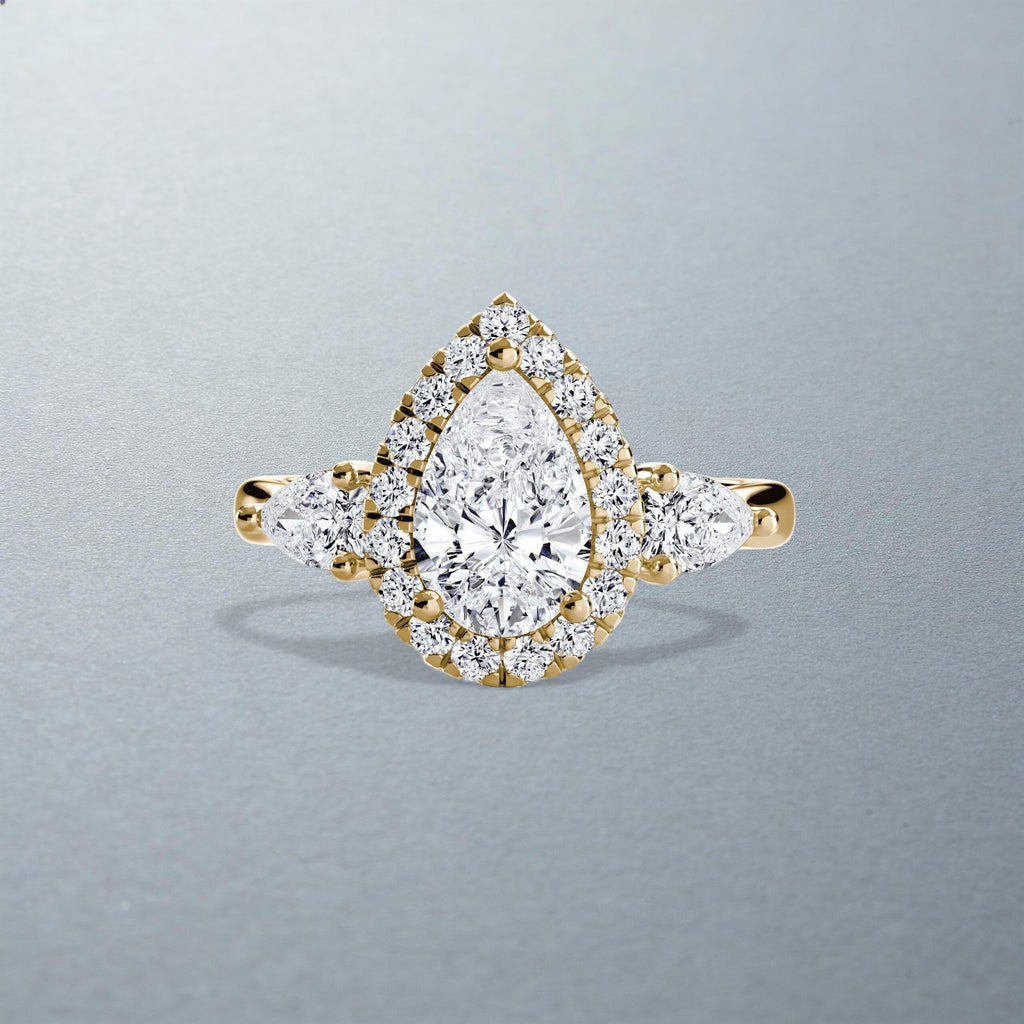 The Märta Halo Ring