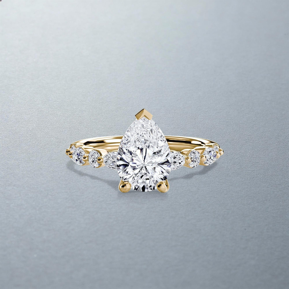 Carateu completed yellow gold ring in Europe size 53, showcasing a polished band with smooth finish.