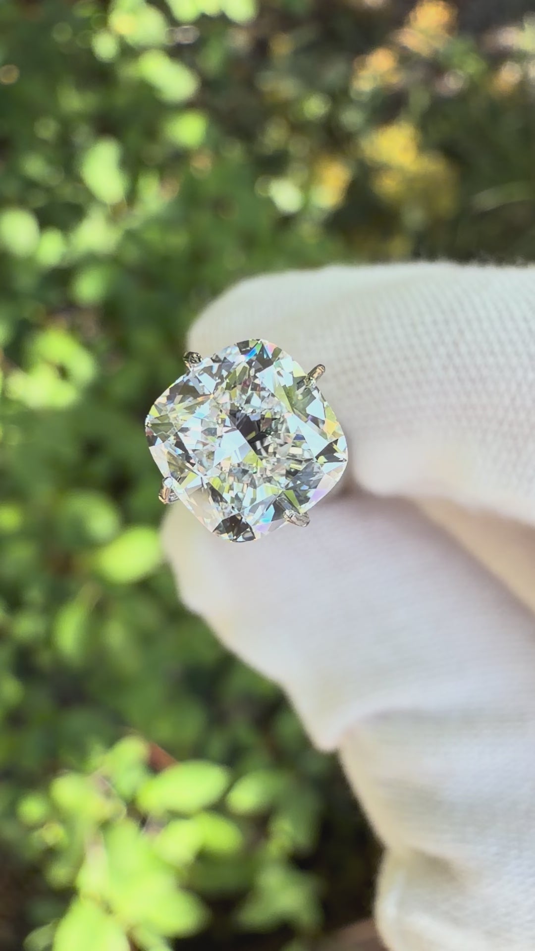 2.09ct Cushion modified Lab Grown Diamond (Colour E, Clarity VVS1, IGI Certified) - In house